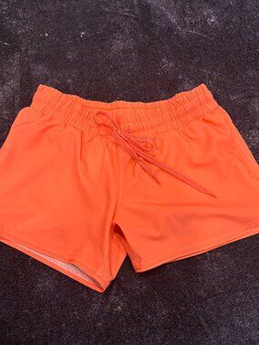 Niyama Sol Sport Short – Coral | Size Small